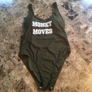 NWOT Bathing suit size Large never worn